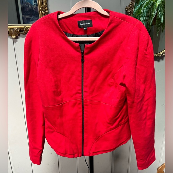 Red Studio Point jacket size medium - Picture 6 of 7